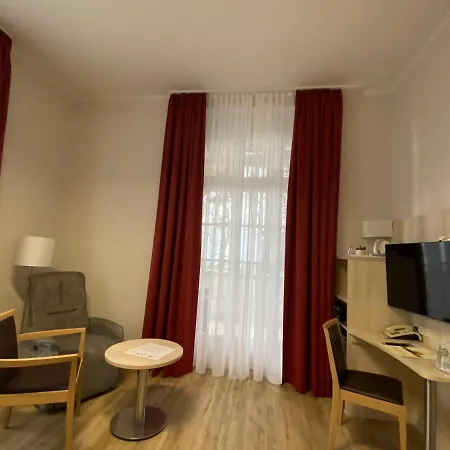 Akzent Waldhotel Ruegen 4* 괴렌