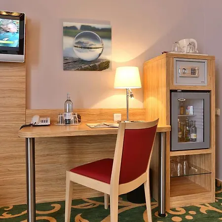 Akzent Waldhotel Ruegen فندق