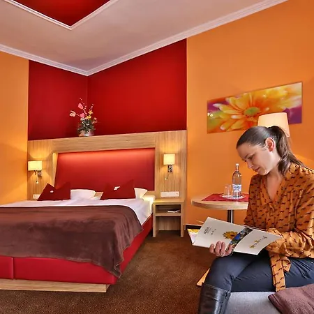 Akzent Waldhotel Ruegen 酒店 4*