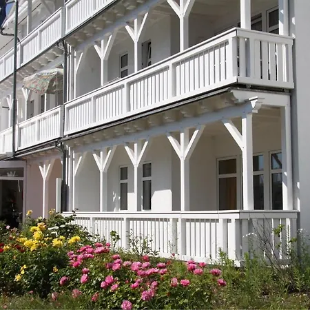 فندق Akzent Waldhotel Ruegen 4*