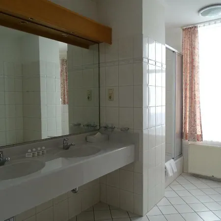 Akzent Waldhotel Ruegen 4* 奥斯特巴德·哥伦